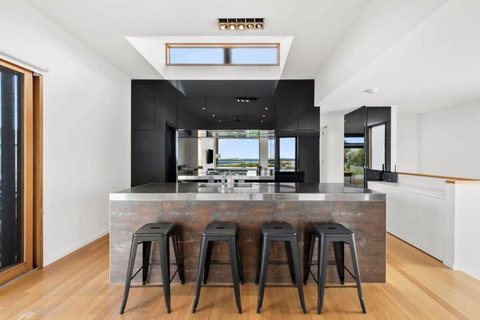 Mariners Retreat Unrivalled Ocean And River Views - Tourism Caloundra 3