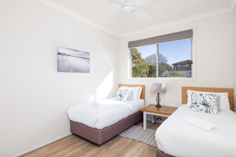 Marty S Little Beach No 9 - Tourism Caloundra 2