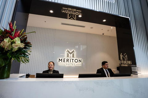 Meriton Suites Liverpool - Tourism Caloundra 3