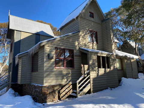 Merrigang Chalet, Dinner Plain - Tourism Caloundra 1