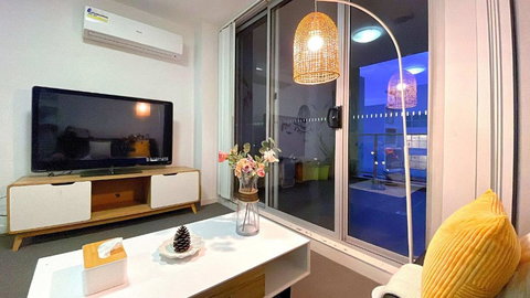 MetaWise 2BR Apartment In Heart Of Hurlstone Park - Tourism Caloundra 1