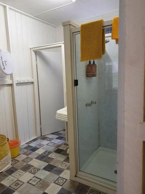 Meyenburg Unit 1 - Tourism Caloundra 1