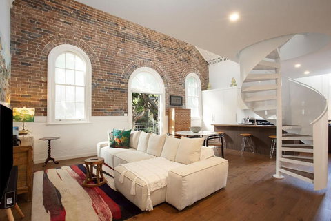 Mezzanine Magic, Bondi Junction - Tourism Caloundra 0