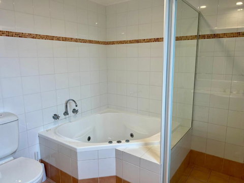 Millenium 101 - Tourism Caloundra 2