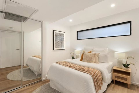 Modern Luxury Gabba Apartment - Tourism Caloundra 1