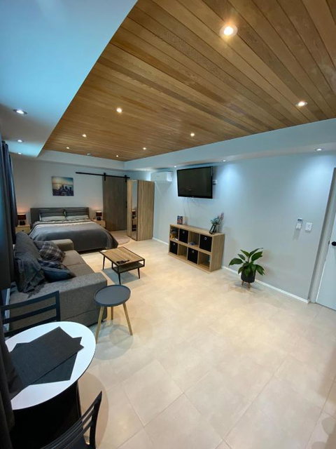 Mindarie Beachside Studio - Tourism Caloundra 0