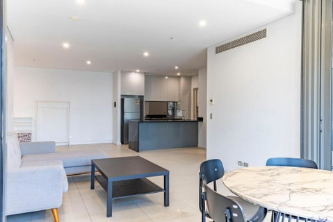 Modern 2B With Loft Bed Parking Central Mascot - Tourism Caloundra 3