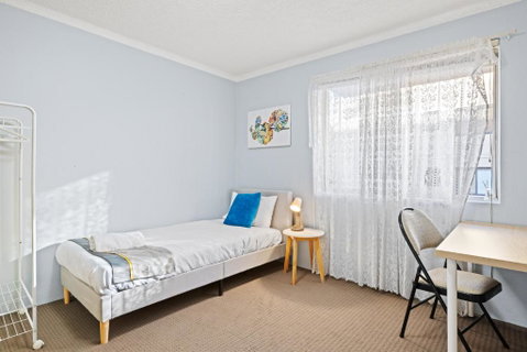 Modern Private Single Room - Centrally Located At Liverpool - Shared Bathroom - Tourism Caloundra 0