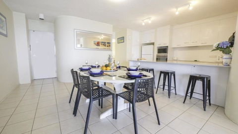 Monterey Lodge Unit 16 27 Warne Terrace Kings Beach - Tourism Caloundra 2