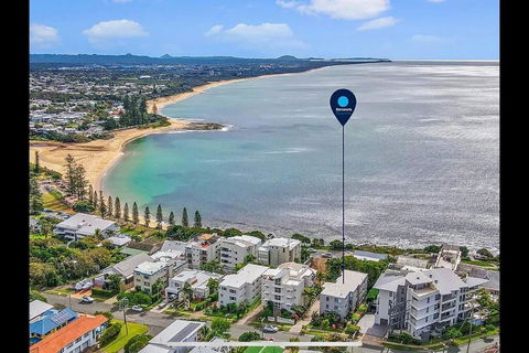 Moffat Beach Surf Retreat - Tourism Caloundra 0