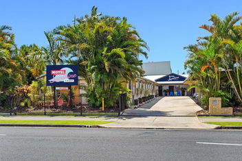 Motel Sunshine Coast with Tourism Caloundra