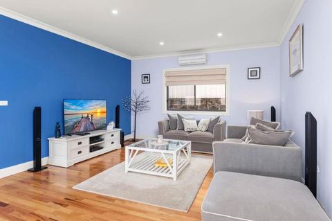 Nelson Bay Aqua Haven - Tourism Caloundra 3