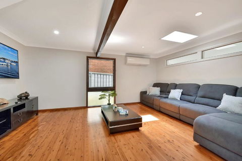 NEW PropertyBreezy Bayside Haven At Brightwaters - Tourism Caloundra 2