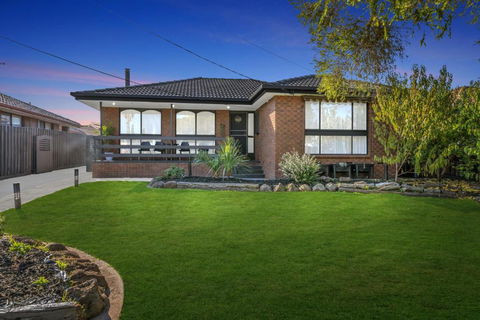 Newly Renovated House Near Melbourne Airport - Tourism Caloundra 2