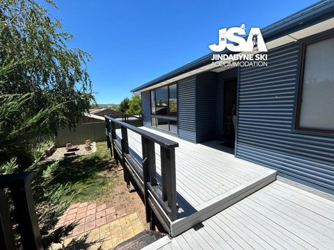 Mountain Air - Tourism Caloundra 1