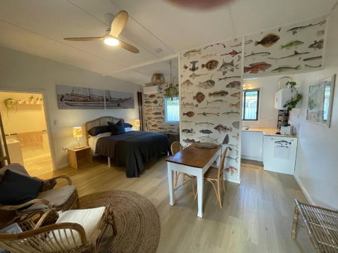 MrandMrs Fish Cabins - Tourism Caloundra 3