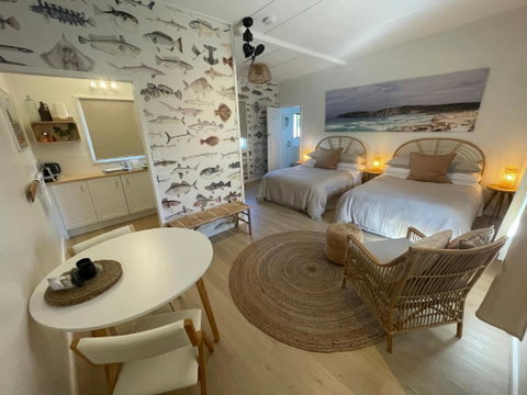 MrandMrs Fish Cabins - Tourism Caloundra 2