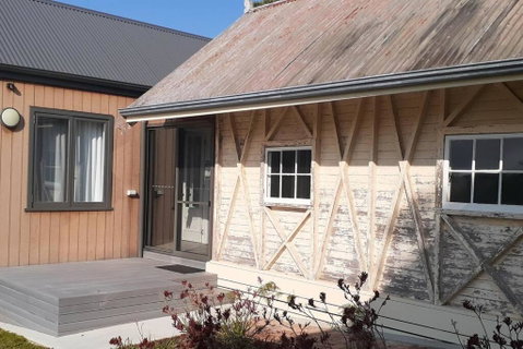 NEST- Luxury Vineyard Accommodation - Tourism Caloundra 2