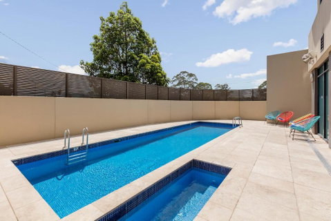 Nesuto Parramatta - Tourism Caloundra 0