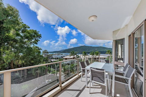 NEW! Gorgeous 2BR Apartment With Stunning Ocean Views! - Tourism Caloundra 2