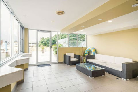 NEW! Ideal 1BR Beachside Studio With Pool - Tourism Caloundra 2