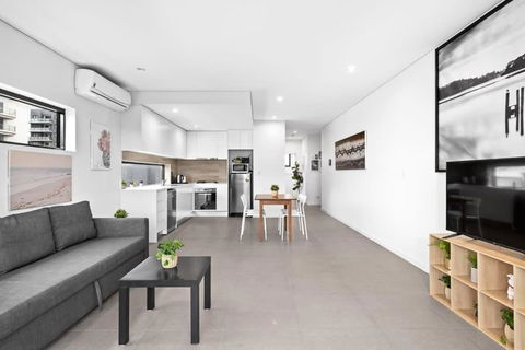 New Modern 2BR 2baths Apt In Homebush Sleeps 6 - Tourism Caloundra 0