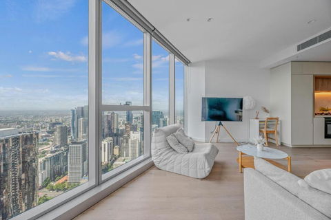 NEW Top Floor L70 CBD Luxury Apt - Tourism Caloundra 3