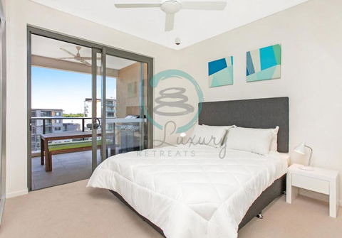 NEW - ZEN AT THE WATERFRONT - Luxury Waterfront Holiday Home For Families & Friends - Tourism Caloundra 2