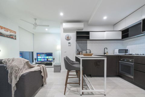 Next To Royal Hospital And Mel Uni 1br - Tourism Caloundra 1