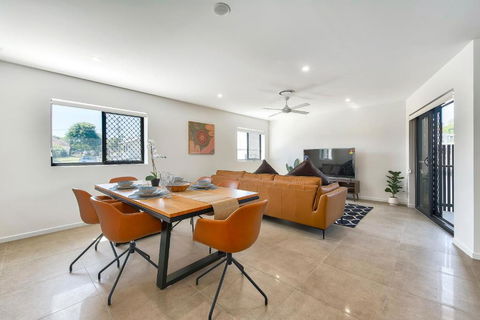Newly Spacious Top Floor Good View Apartment - Tourism Caloundra 3
