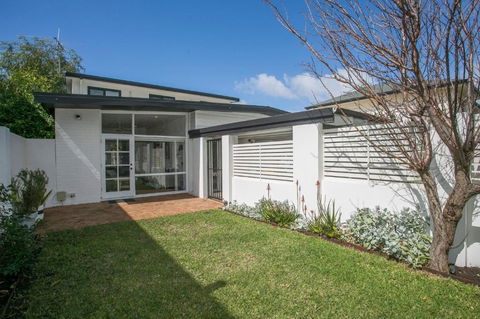 NOR214 - Northstead Coastal Charm - Tourism Caloundra 2