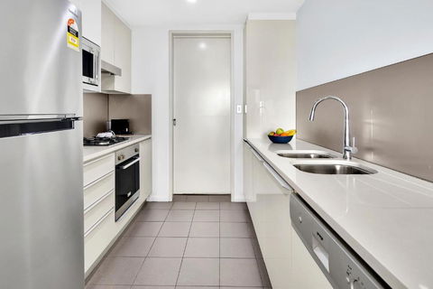North Sydney Large Two Bedroom MIL2302 - Tourism Caloundra 3