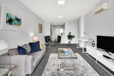 North Sydney Large Two Bedroom MIL2252402 - Tourism Caloundra 0
