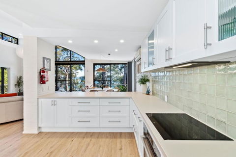 Northcove Road Clifftop Living - Tourism Caloundra 3