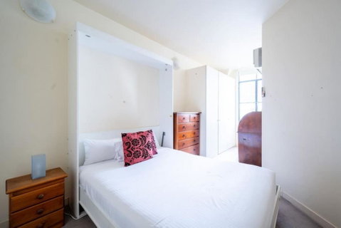 NOVA - Inner City Double Storey Loft With Views - Tourism Caloundra 2