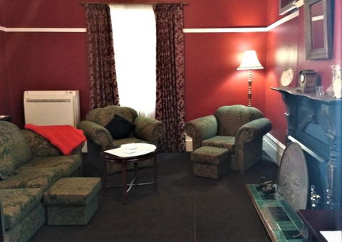 Oakdene Heritage Accommodation - Tourism Caloundra 2