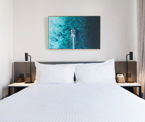 Oaks Cairns Hotel - Tourism Caloundra 1