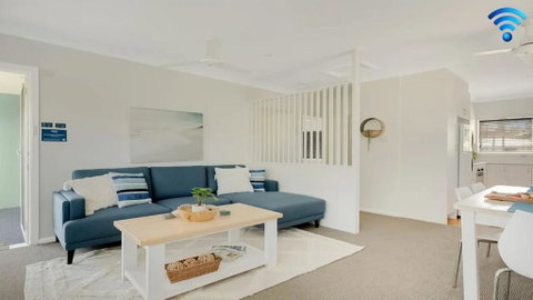 Ocean Blue Apartment Four - Tourism Caloundra 0