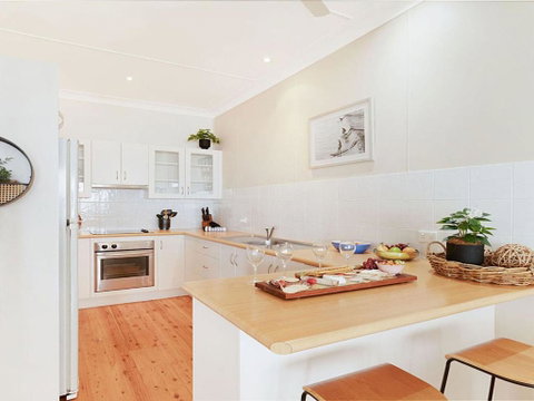 Ocean Blue Apartment One - Tourism Caloundra 2