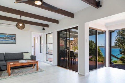 Ocean Breeze - Tourism Caloundra 1