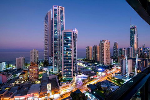 OCEAN VIEW APARTMENTS - Circle On Cavill - Self Contained & Privately Managed - Tourism Caloundra 2