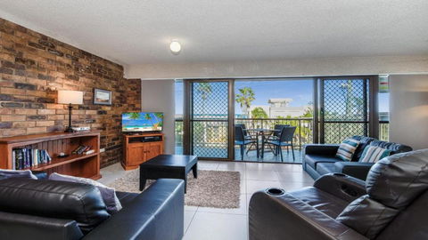 Oceanic Unit 4 Kings Beach QLD - Tourism Caloundra 2