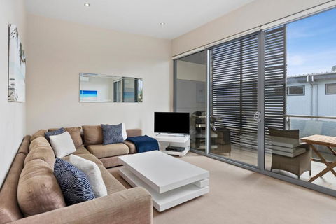 OG- By The Sea, 400m To Beach - Tourism Caloundra 1