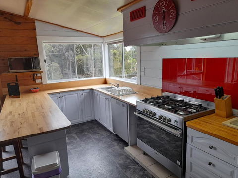 Old School Rocky Cape Guesthouse - Tourism Caloundra 2
