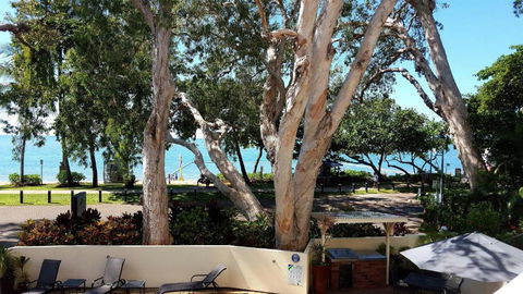 On Palm Cove Beachfront Apartments - Tourism Caloundra 3