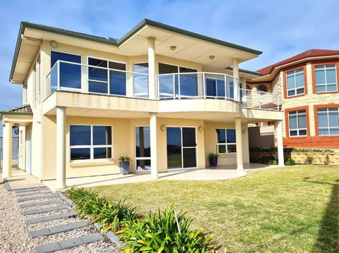 On The Bay - Tourism Caloundra 0