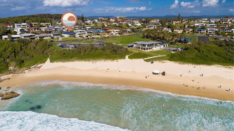 One Mile Beachfront - Tourism Caloundra 2