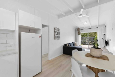 PA2 Stunning Sunshine Beach Apt Pets Welcome - Tourism Caloundra 1