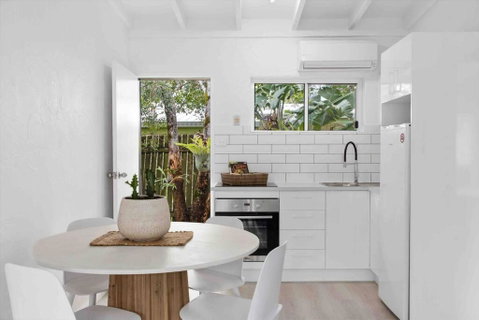 PA2 Stunning Sunshine Beach Apt Pets Welcome - Tourism Caloundra 2