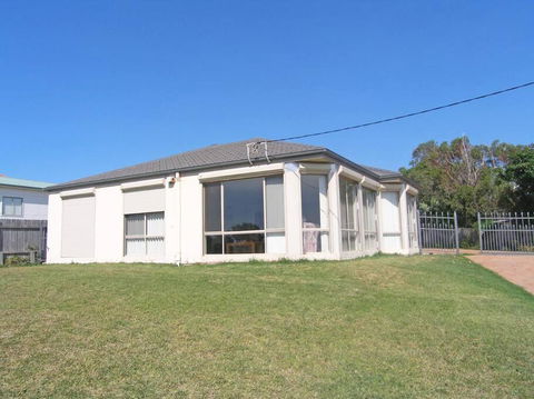 ORSO1O - Water View House - Tourism Caloundra 0